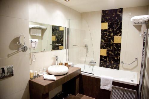 Kalavrita Canyon Hotel & Spa - image 6