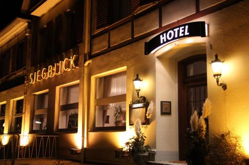 B&B Siegburg - Hotel Restaurant Siegblick - Bed and Breakfast Siegburg