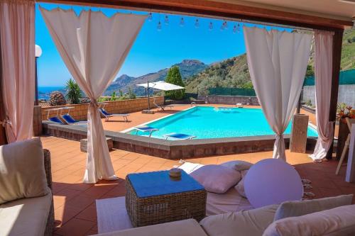 Poolhaus Sicilysun Holidays Giulia