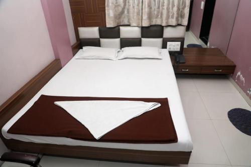 Hotel Sanket Regency, Miraj