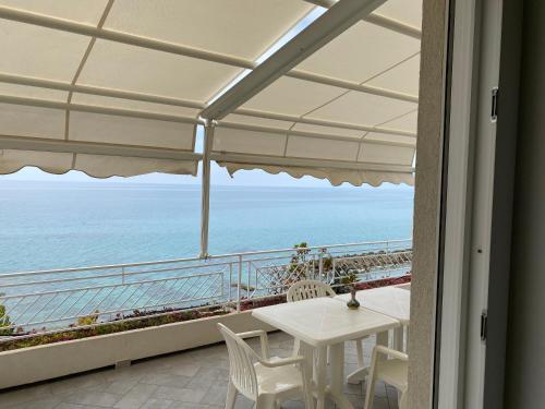 Villa Laura - sul mare - Apartment - Pizzo