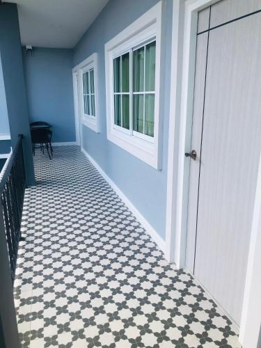 243Hotel in Ta Phraya