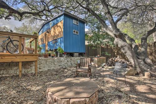 Unique Stay Tiny Everest San Antonio Home! in San Antonio, USA