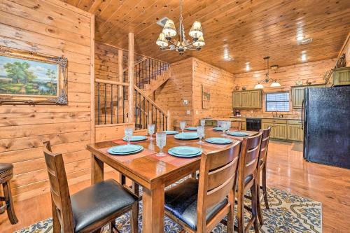 Broken Bow Cabin with Deck, Hot Tub and Fire Pit! in Broken Bow, USA