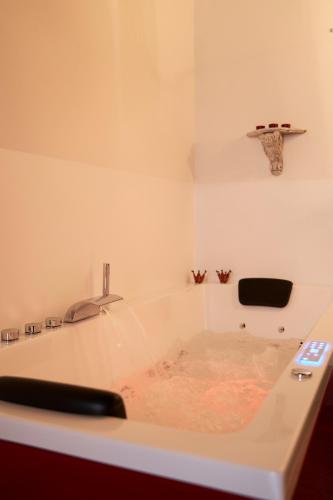 Suite Lit Queen-Size avec Baignoire Spa