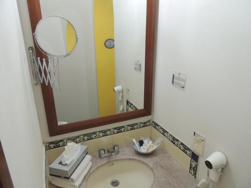 348976419 Hotel Concierge Plaza Colima