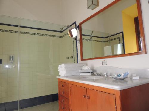 348977387 Hotel Concierge Plaza Colima