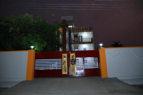 Private Room Non AC At Varun Vihar Near Horsley Hills