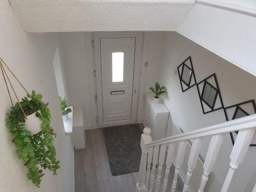 4 Bed House with Parking and WIFI Near Alexander Stadium - Suitable for Long Contractor Stays gîte à louer Perry Barr