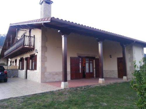 Agradable y tranquila casa con chimenea interior. gîte à louer Partearroyo