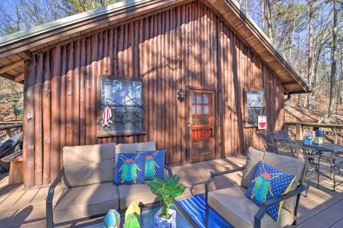 Scenic Greers Ferry Cabin with Deck and Fire Pit!