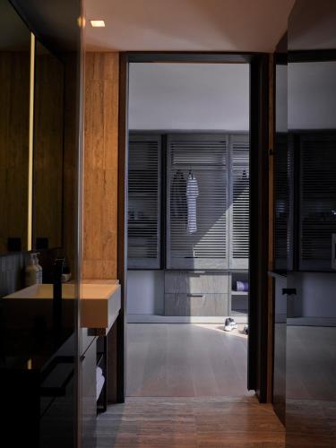 Deluxe Skyline View Guestroom, 1 King Bed