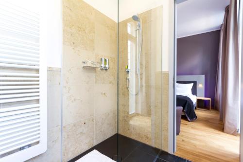 Qube Hotel Bergheim - image 10