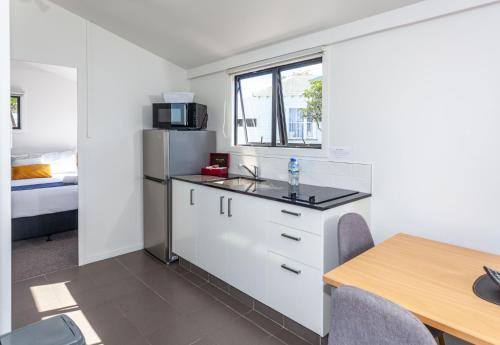 ห้องครัว, Tidewater Motel & Tourist Park in โคโรแมนเดล