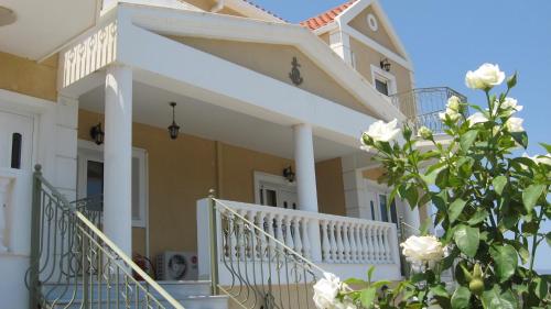 Irini's Villa - image 4