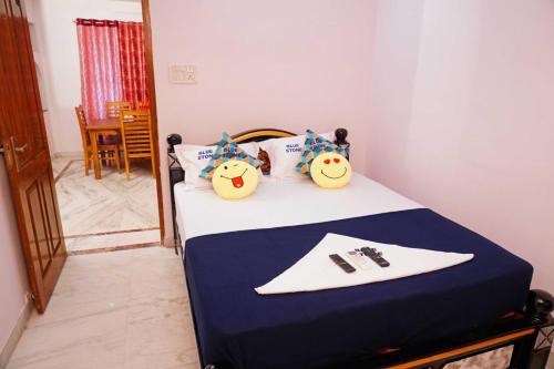 Blue stone homestay guesthouse in Maddilapalem