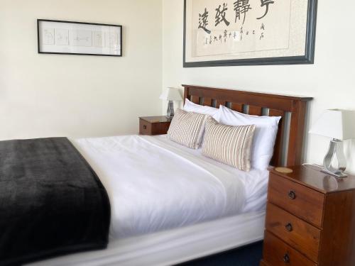 1 queen bed