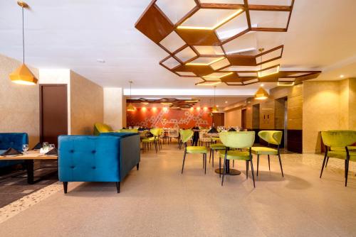 Hotel One Tower Gulberg - 호텔 원 타워 굴베르그 - 레스토랑