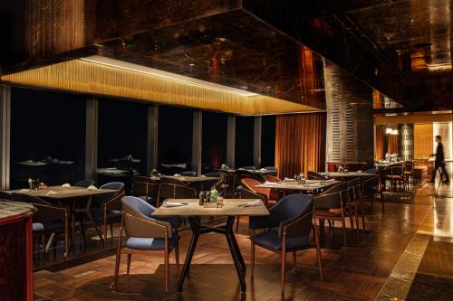 349041385 Shangri-La Nanning - The tallest hotel worldwide in Shangri-La Group