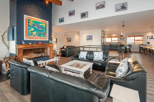 Slip-A-Way Lodge in Van Dyks Bay
