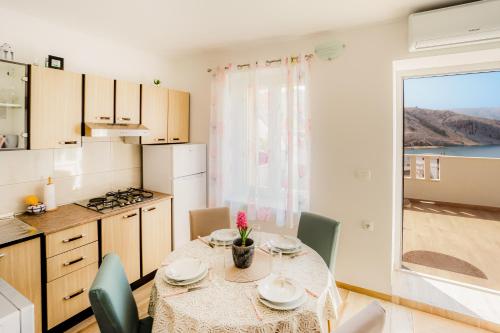 Modern Oceanview, Metajna (fotografie 6)