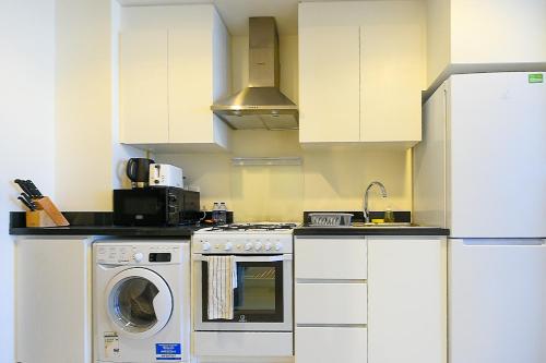 Luxury Escapes - Quiet Studio near Expo City and DWC Airport - CELESTIA TOWER, Dubaj (fotografie 8)