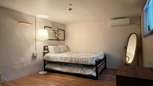 SISnBRO Guesthouse Room Type - Comfort Quadruple Room