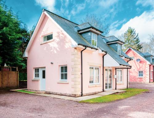 Pink Spa Nest in Blairgowrie Városközpont