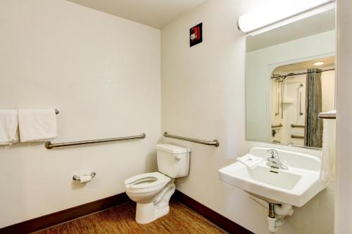 Super 8 by Wyndham Aurora East, Aurora (Foto 8)