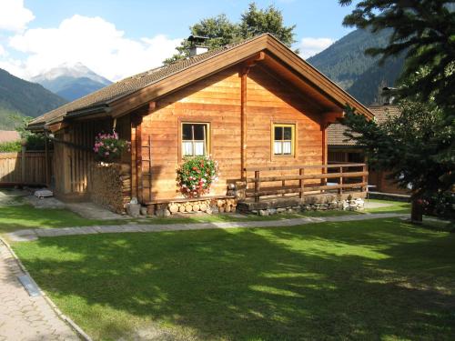 Ferienhaus Dummer, Pension in Flattach bei Stall