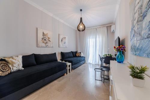 Bijou apartment in Glyfada center, Ateny