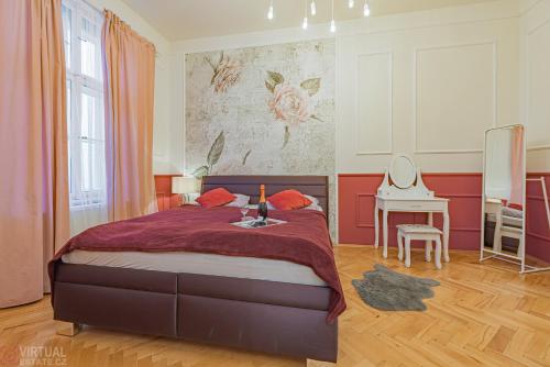 Colorful Wenceslas square apartment, Praha (fotografie 4)