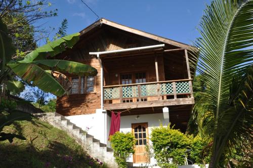 Entrance, Castara Villas in Castara