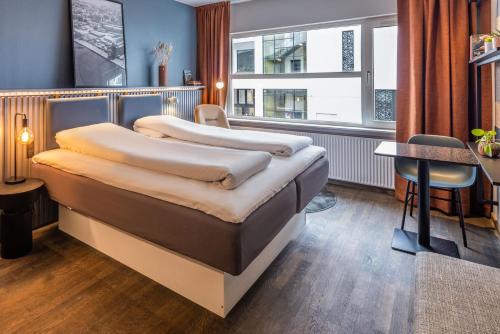 Pier 5 Hotel Room Type - Standard Double Room