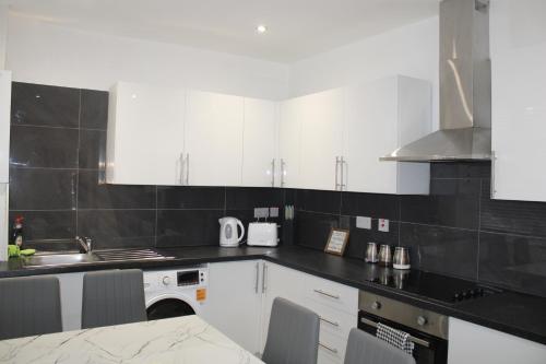 Beautiful, Spacious, Old Trafford home, Manchester (zdjęcie 5)