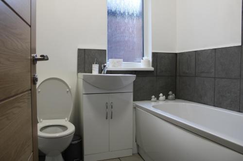 Beautiful, Spacious, Old Trafford home, Manchester (zdjęcie 10)