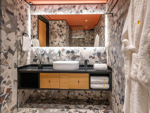 3 Pines Design Living Room Type - Exclusive City Escape Suite
