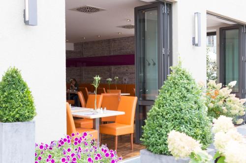 ห้องอาหาร, Hotel Arooma in เออร์ดิ่ง