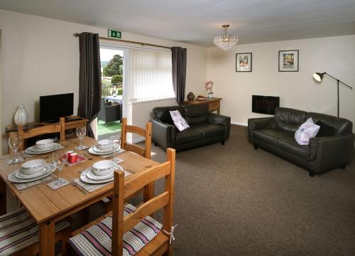 Beachside Suites - image 14