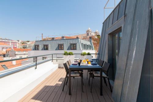 JOIVY Lux and Spacious 1BR home with huge terrace, 5mins to Academy of Sciences