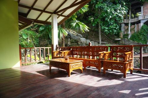 Facilities, JungleRiverHouse & JungleRiverResort in Bukit Lawang