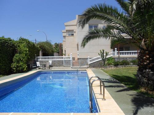  AMPLIO CHALET INDEPENDIENTE, CON JARDÍN Y PISCINA PROPIA, Unterkunft in Aguadulce