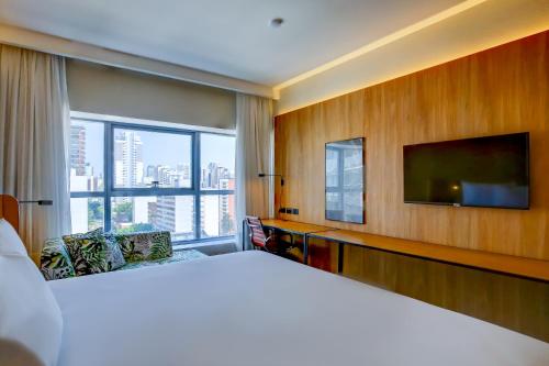 room detail thumbnail 1