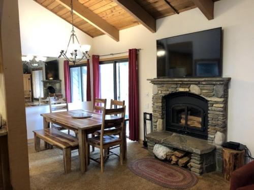 124 Premium Condo - image 11