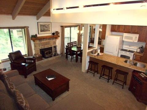 124 Premium Condo - image 10