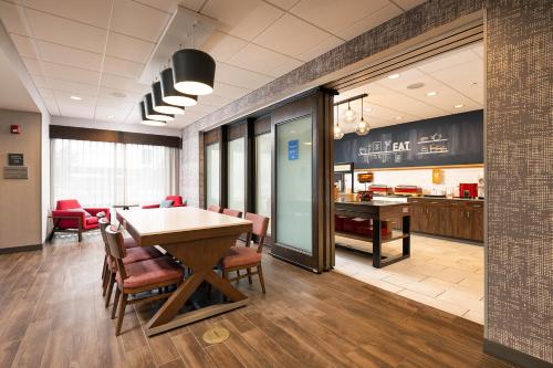 Hampton Inn Buffalo - Amherst - image 6