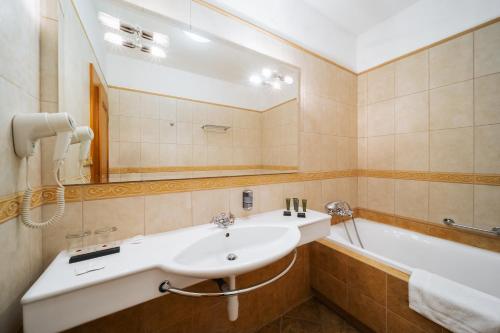 Hotel U Leva - image 9