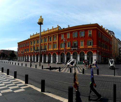 Chambre d hote avec clim terrasse et petit dejeuner Hauteurs de Nice in Saint-Sylvestre