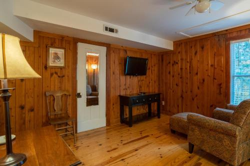 5 Ojo Inn Bed and Breakfast 5 Ojo Inn Bed and Breakfast