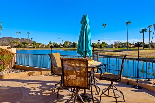 Upscale Phoenix Oasis with Private Pool and Spa! - image 12